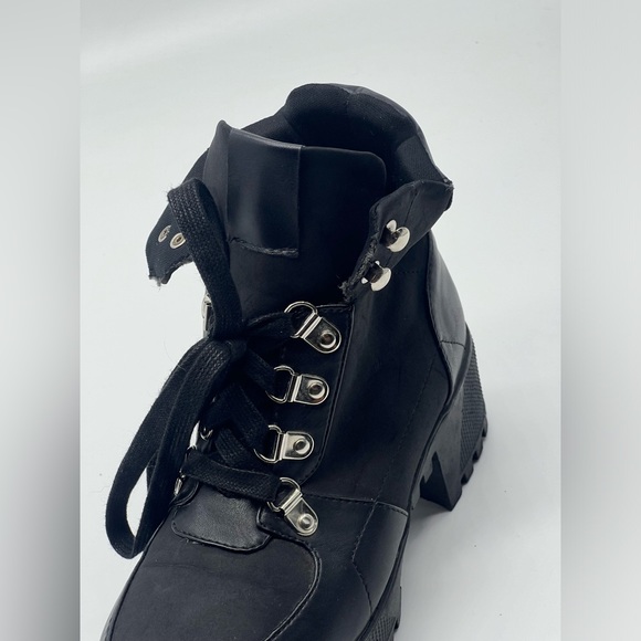 Black unisex size 4 combat boots leather, vinyl and suede - Picture 12 of 13